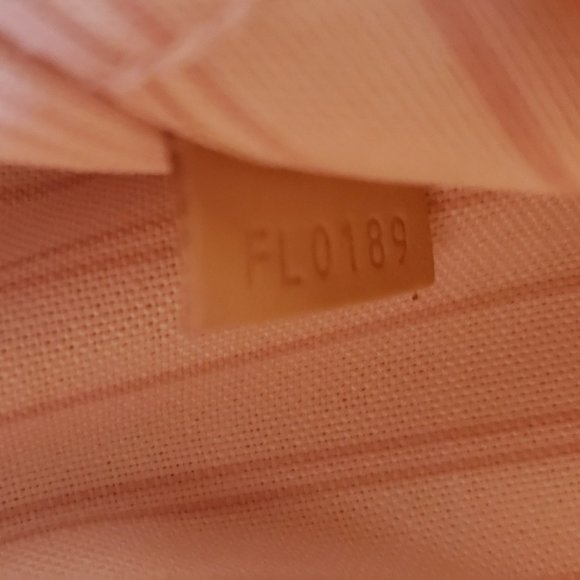 Louis Vuitton Neverfull MM Pochette in Damier Azur Canvas - Picture 6 of 9